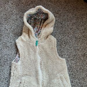 Mini Boden fuzzy vest